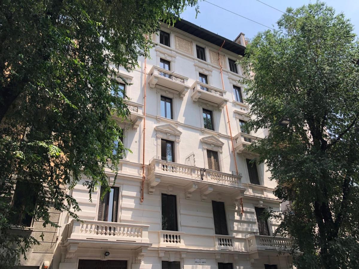 Sant'Ambrogio With Charme Apartment Милано Екстериор снимка